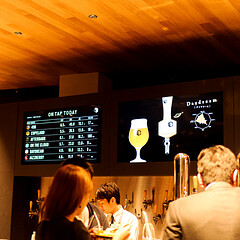DIGITAL SIGNAGE