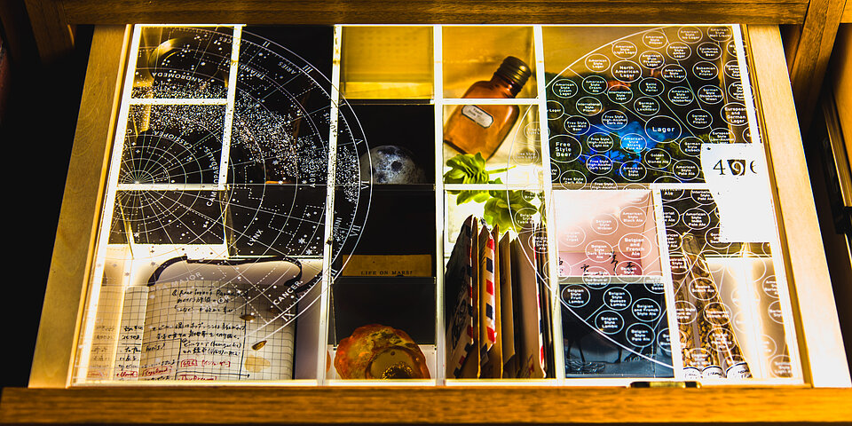 CONCEPT ART : ART IN DRAWERS "496 "(2)